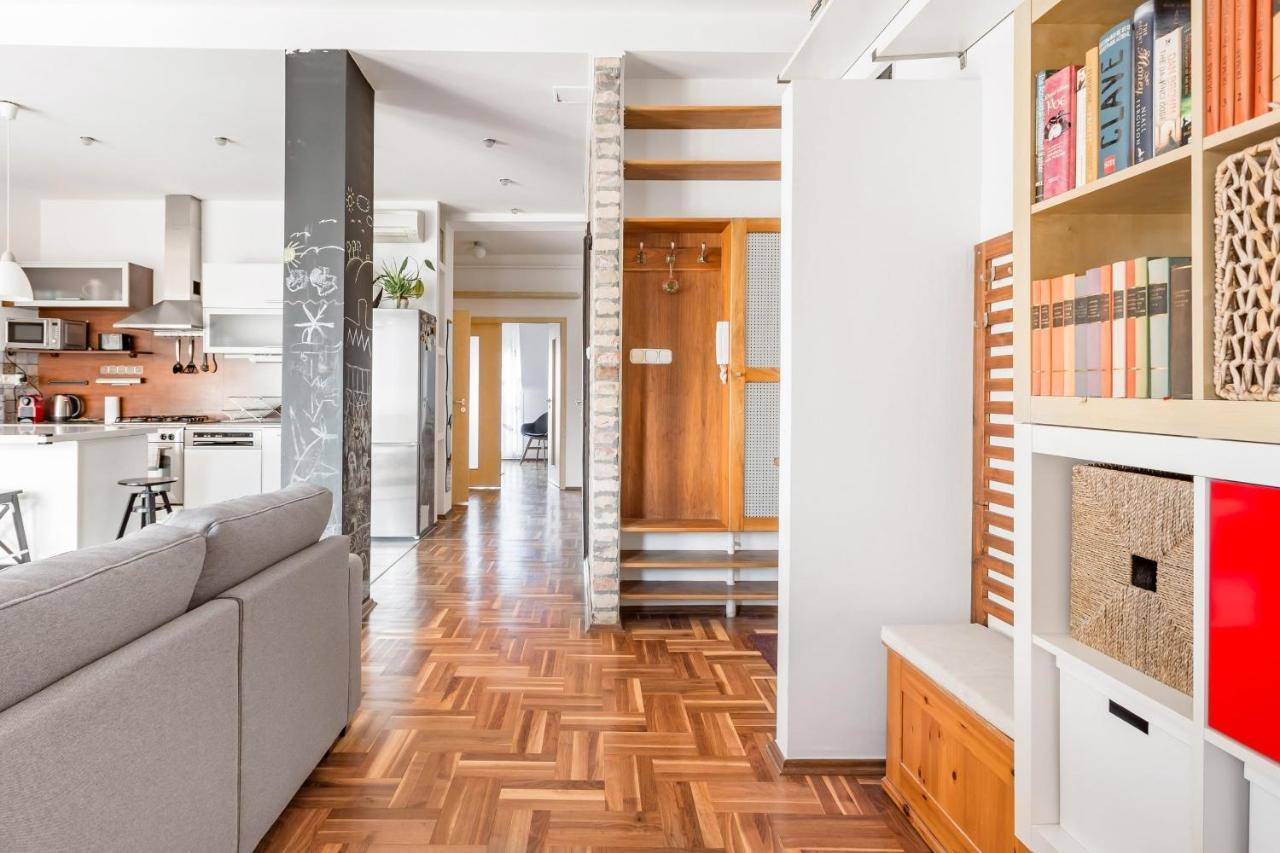 Relax Into Loft Living At A Light-Filled City Escape Budapest Exterior foto