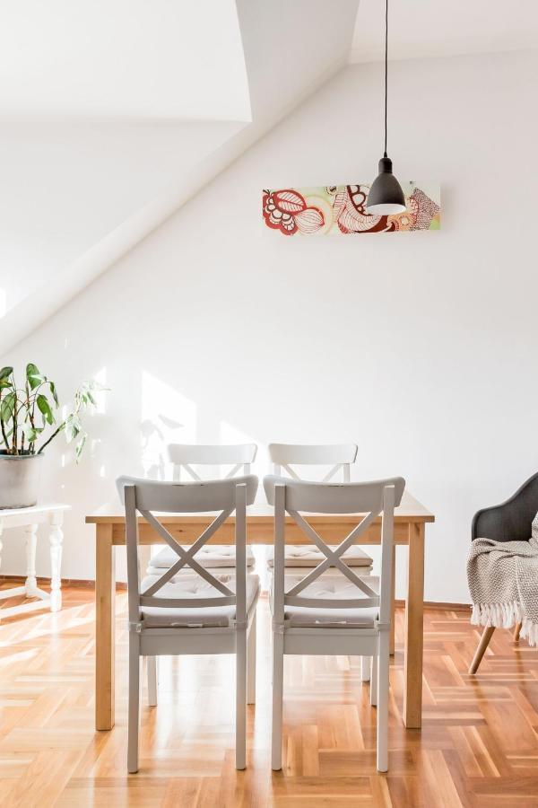 Relax Into Loft Living At A Light-Filled City Escape Budapest Exterior foto