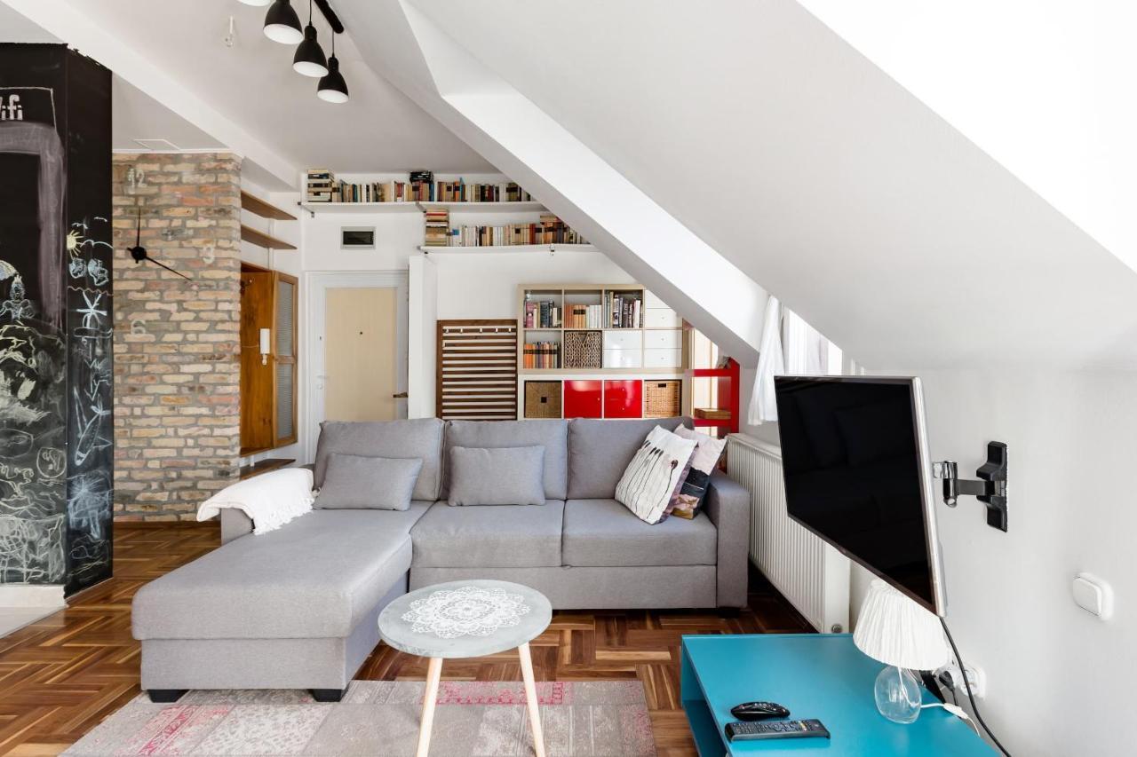 Relax Into Loft Living At A Light-Filled City Escape Budapest Exterior foto