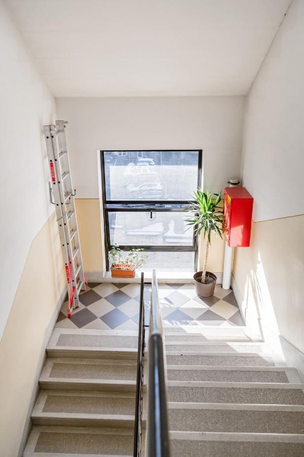 Relax Into Loft Living At A Light-Filled City Escape Budapest Exterior foto